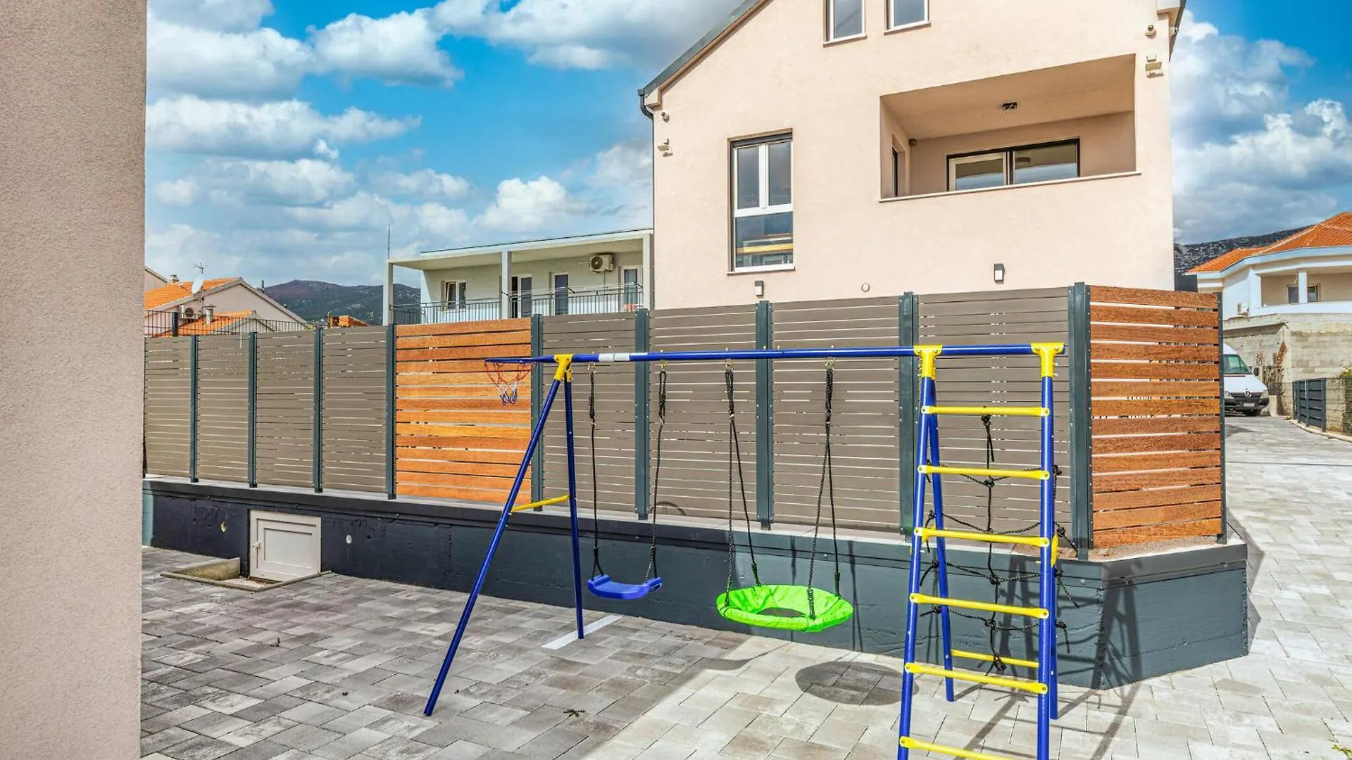 Stunning Apartment In Kastel Novi With Wifi Kaštela Croatie