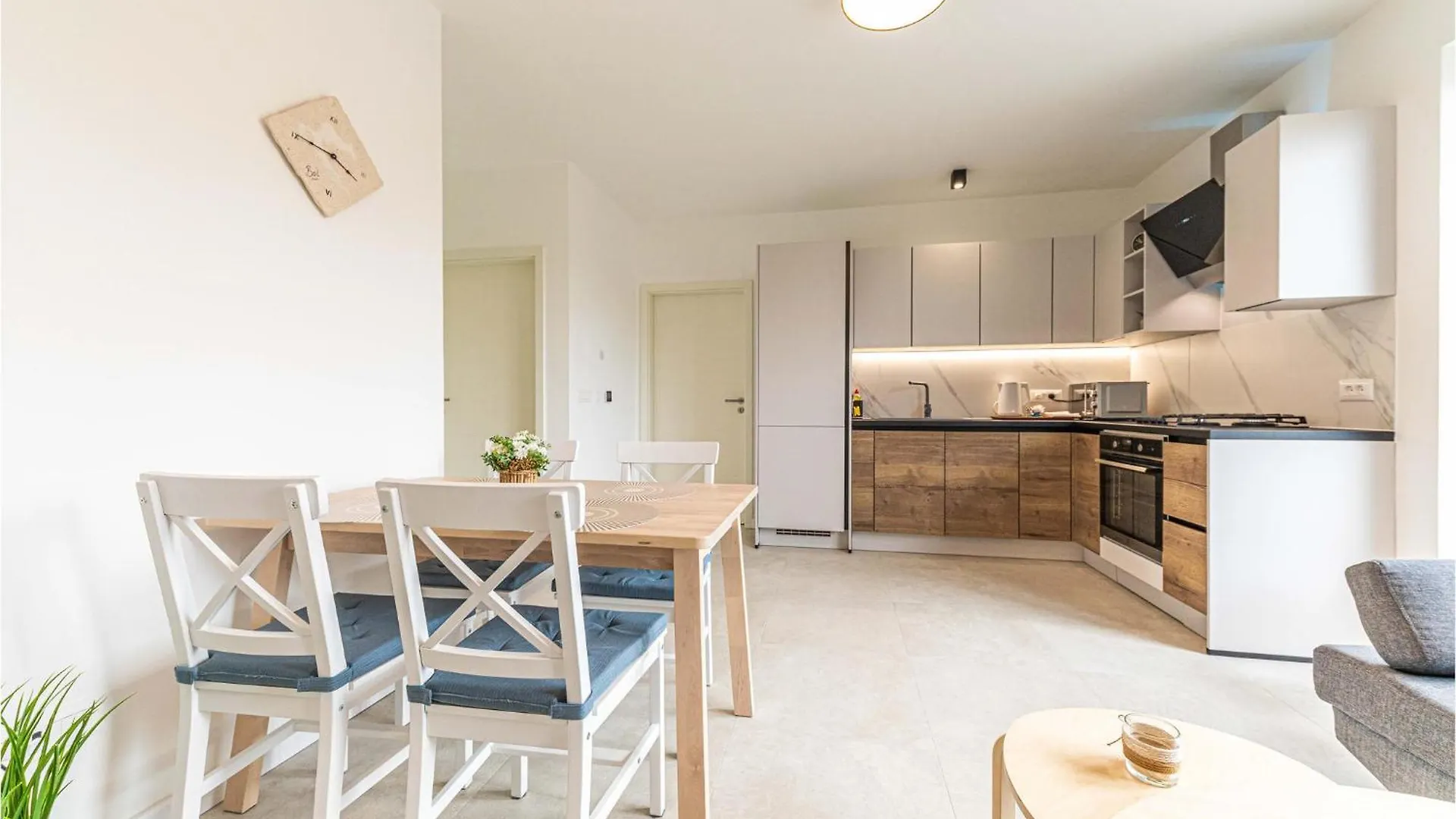 Stunning Apartment In Kastel Novi With Wifi Kaštela Croatie